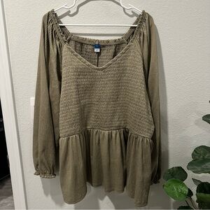 Old Navy Long Sleeve Smocked Top